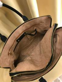 Picture of Versace Mens Bags _SKUfw147381118fw
